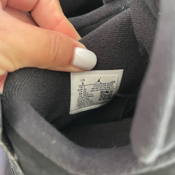 Air Jordan 4 Retro - Picture 6 of 10